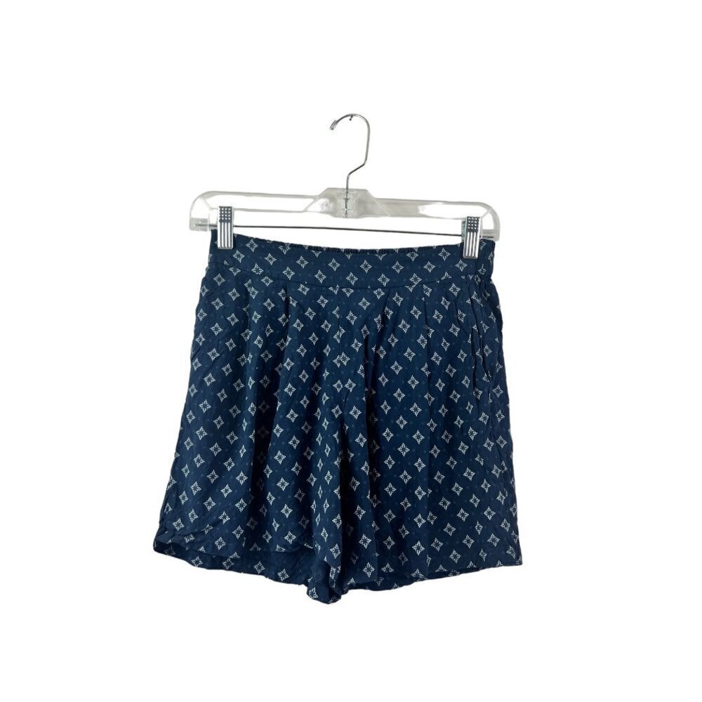 H&M Women's Navy Blue Shorts